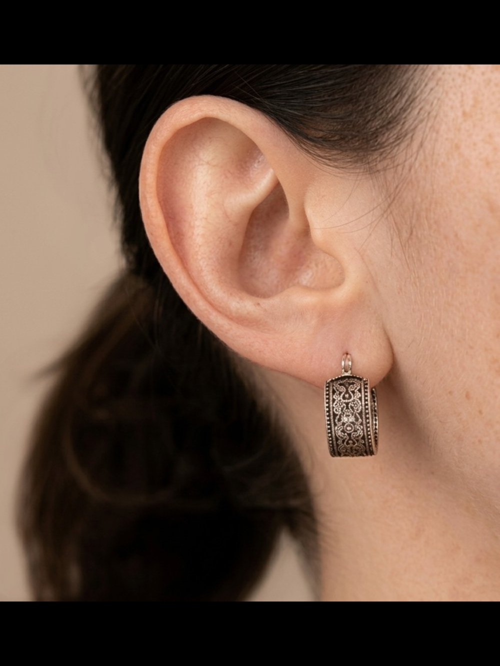 Vintage-Inspired Silver Filigree Hoop Earrings - Silver